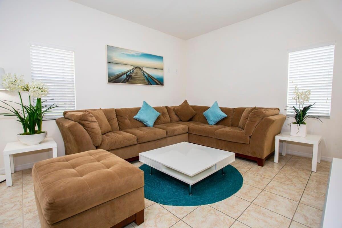 Four Bedrooms Townhouse 4563 كيسيمي المظهر الخارجي الصورة